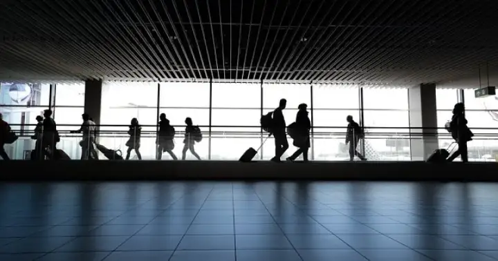 Jak zaplanować transfer z lotniska do hotelu? Bez stresu!